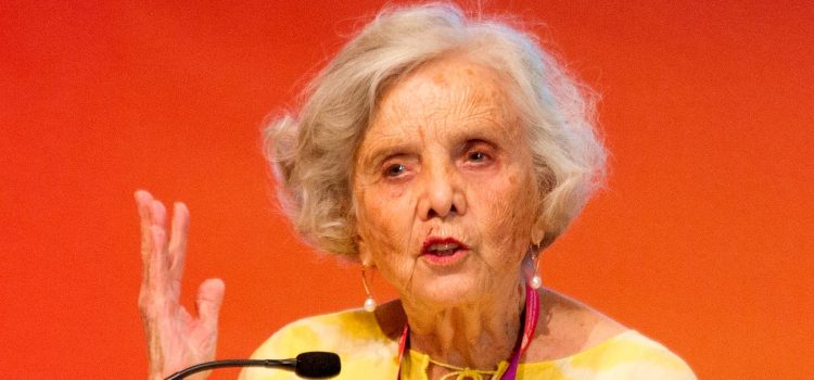 CASUL abre biblioteca en homenaje a Elena Poniatowska