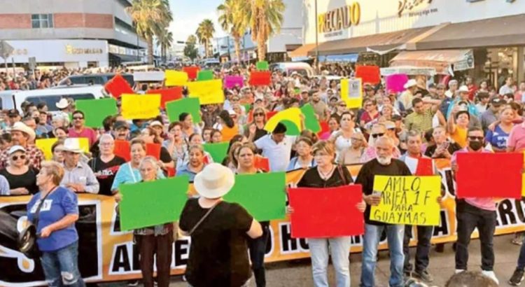 Marcharon miles de familias sonorenses contra cobros de la CFE