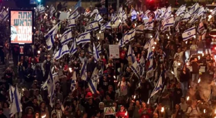 Multitudinaria manifestación en Jerusalén para exigir la renuncia de Netanyahu