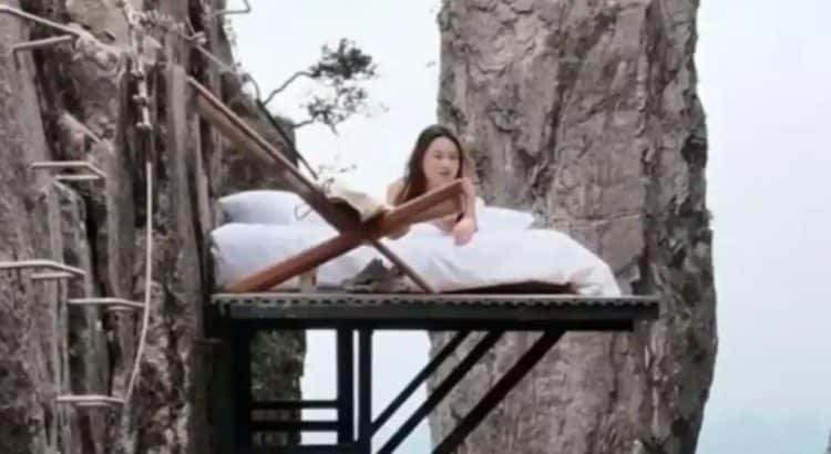 Dormir al borde del abismo: la nueva atracción turística