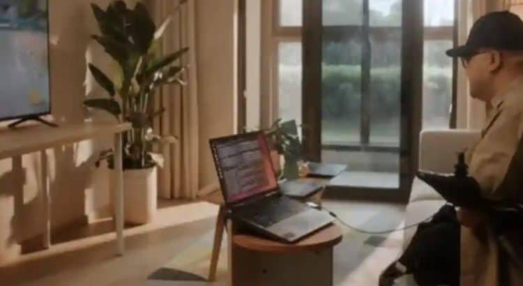 Paciente con implante cerebral controla Mario Kart con la mente