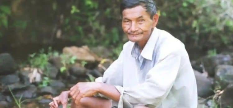 Granjero asegura no haber dormido desde 1963