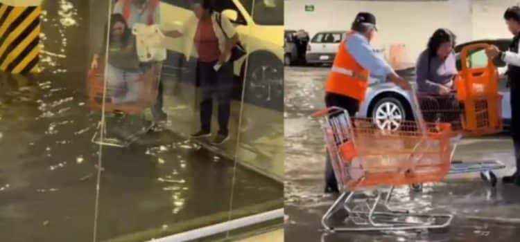 Para que no te mojes te llevan en “carrito de super” hasta tu automóvil