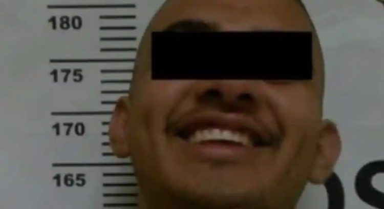 Cobró sueldo durante dos años sin presentarse ni un día a laborar Cobró sueldo durante dos años sin presentarse ni un día a laborar