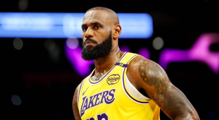 LeBron James se perderá el arranque de temporada con los Lakers por ciática LeBron James se perderá el arranque de temporada con los Lakers por ciática